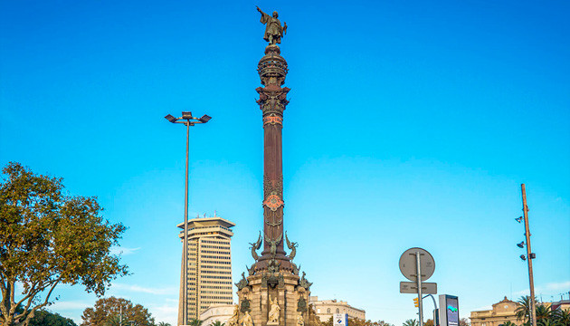 Монумент Христофору Колумбу в Барселоне